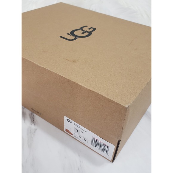 NEW SIZE 7 UGG Classic Ultra Mini Boots Chestnut Shoes 1116109 Brown Slip On - Picture 5 of 7